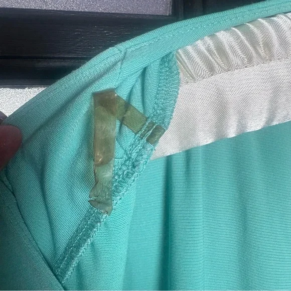 Maurices Turqouise Scoop Neck Flutter Sleeve Top Size Large - Picture 7 of 10